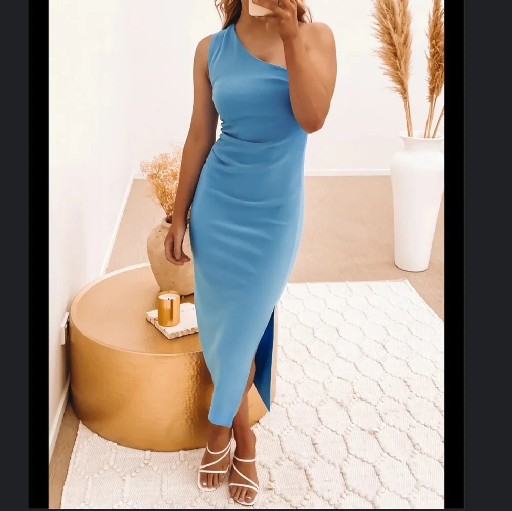 Jean Jail Willow midi one shoulder dress sky blue - Picture 2 of 11